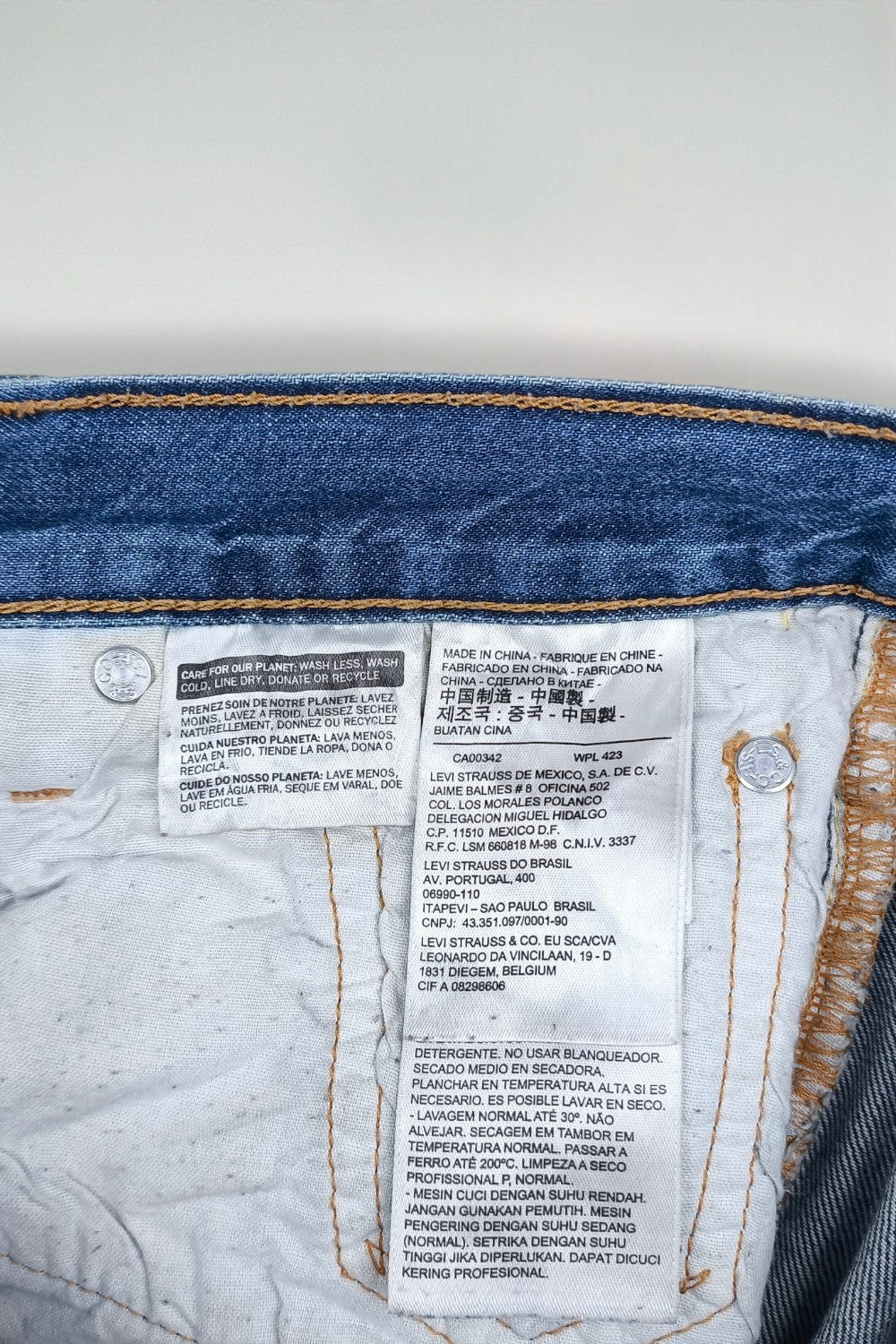 Vintage Levi’s 501 XX Jeans Distressed Blue Rare Leather Patch W28