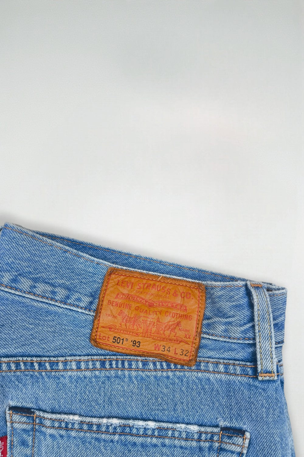 Vintage Levi’s 501 XX 1993 Distressed Jeans W34 Light Wash
