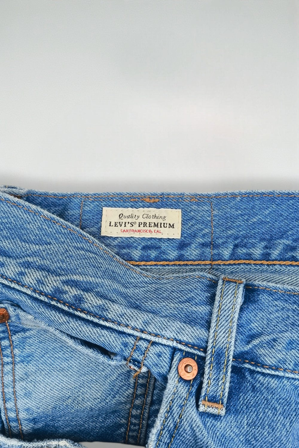 Vintage Levi’s 501 XX 1993 Distressed Jeans W34 Light Wash