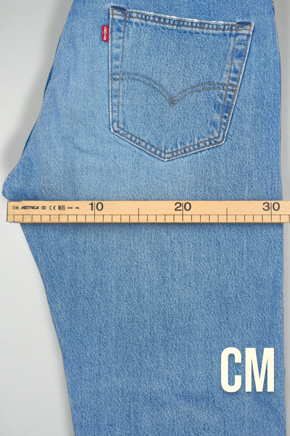 Vintage Levi’s 501 XX 1993 Distressed Jeans W34 Light Wash
