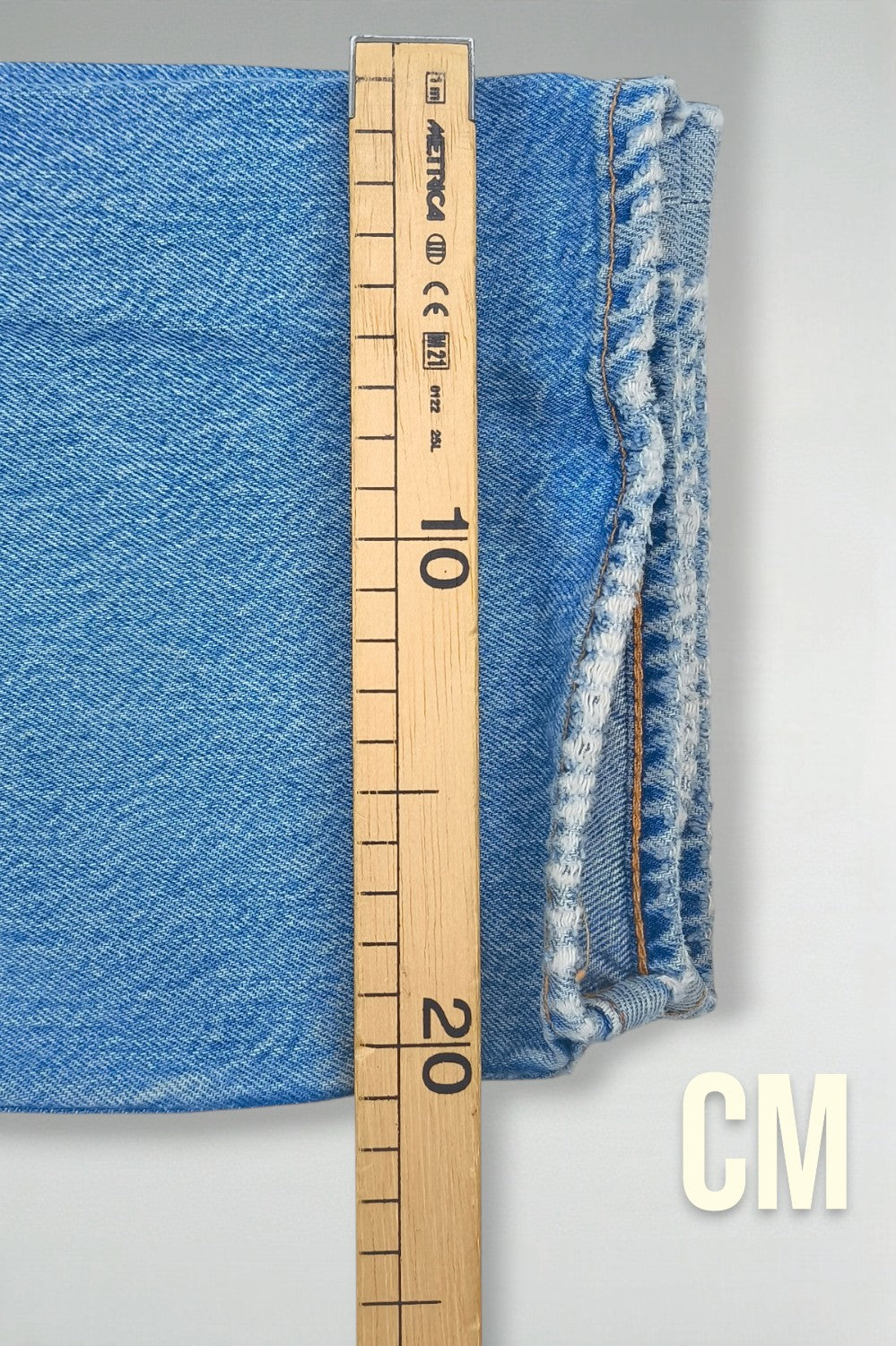 Vintage Levi’s 501 XX 1993 Distressed Jeans W34 Light Wash