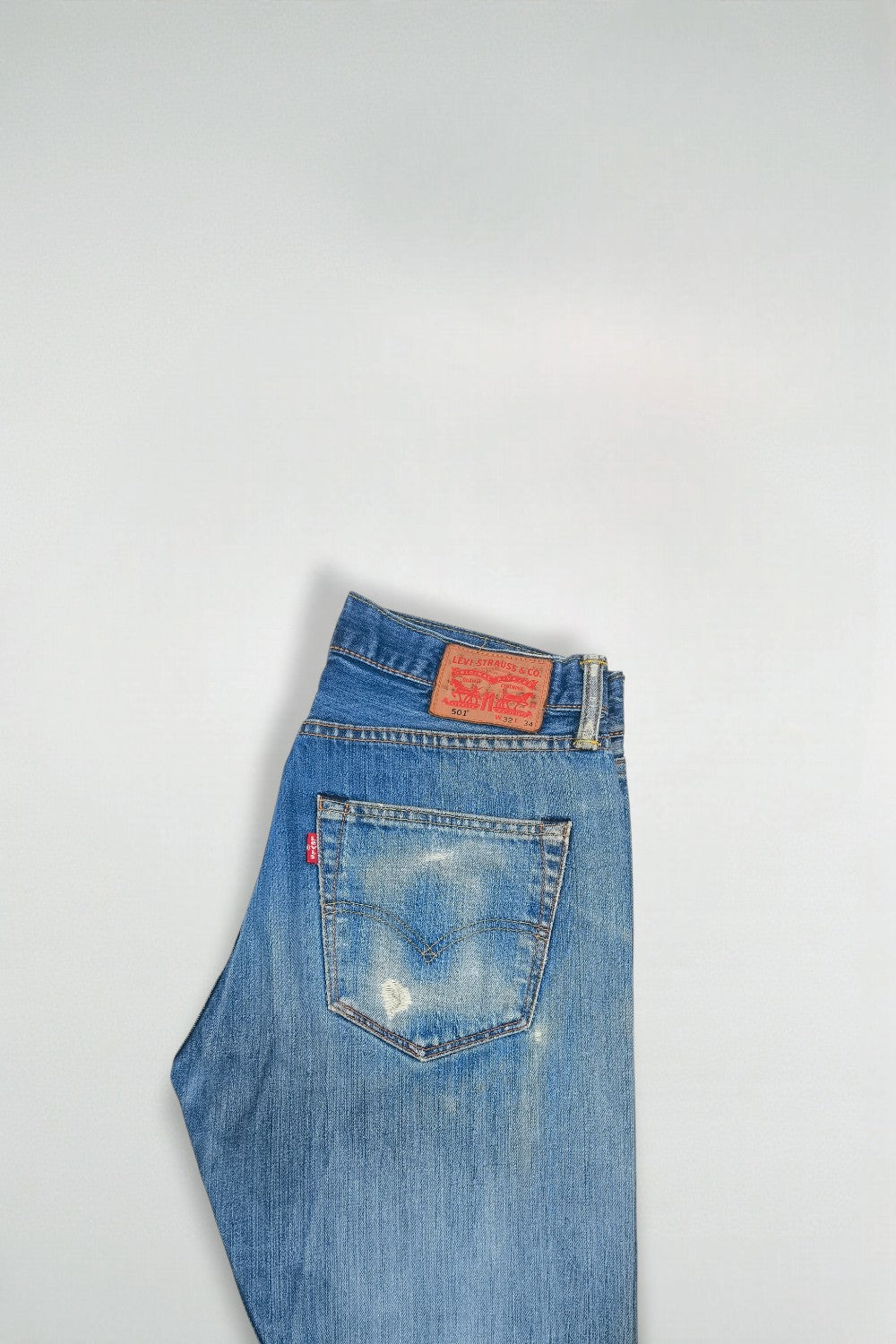 Vintage Levi’s 501 XX Jeans W32 Distressed Leather Patch Rare