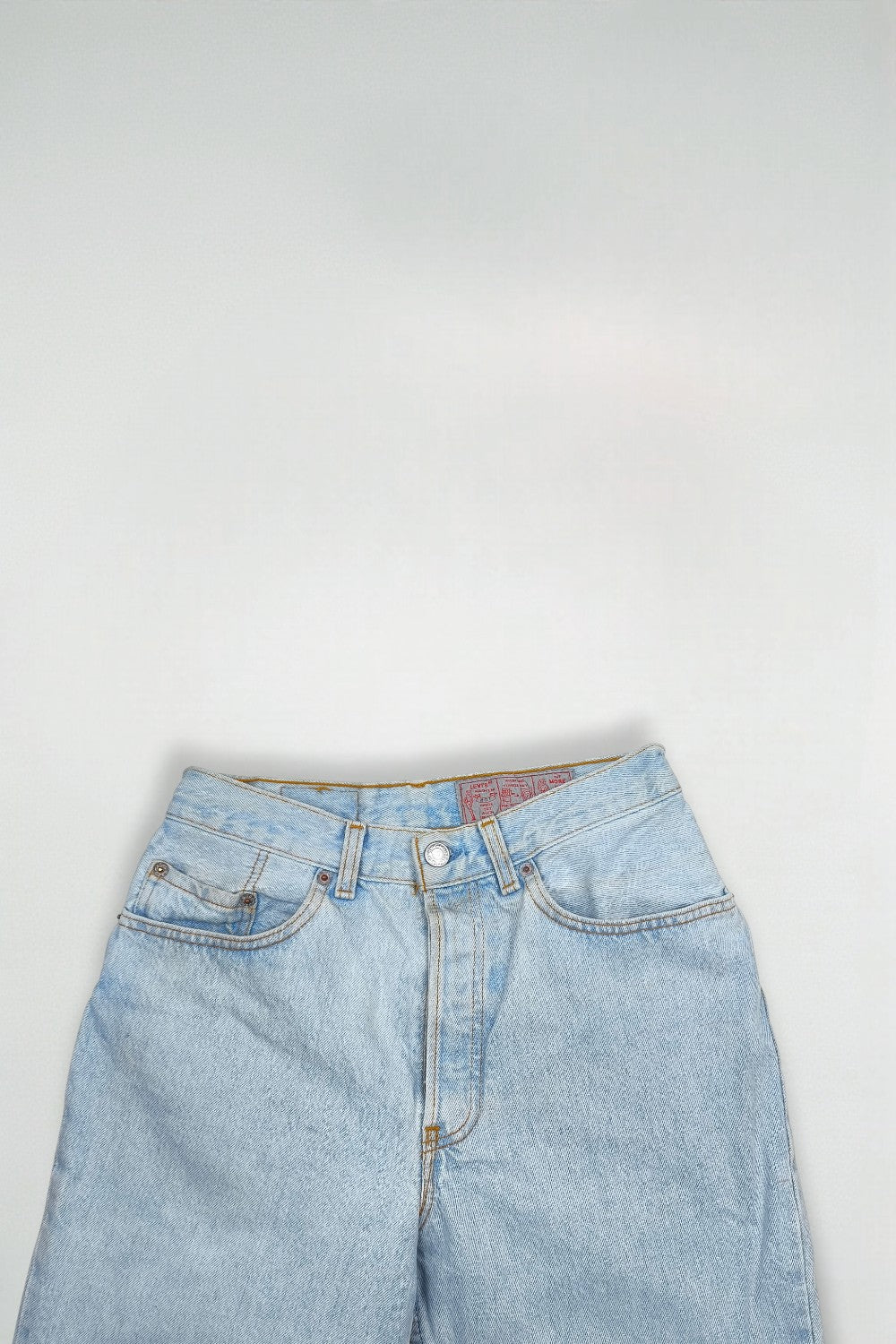 Vintage Levi’s 550 Light Wash Jeans USA Made Blue Denim W30 L32