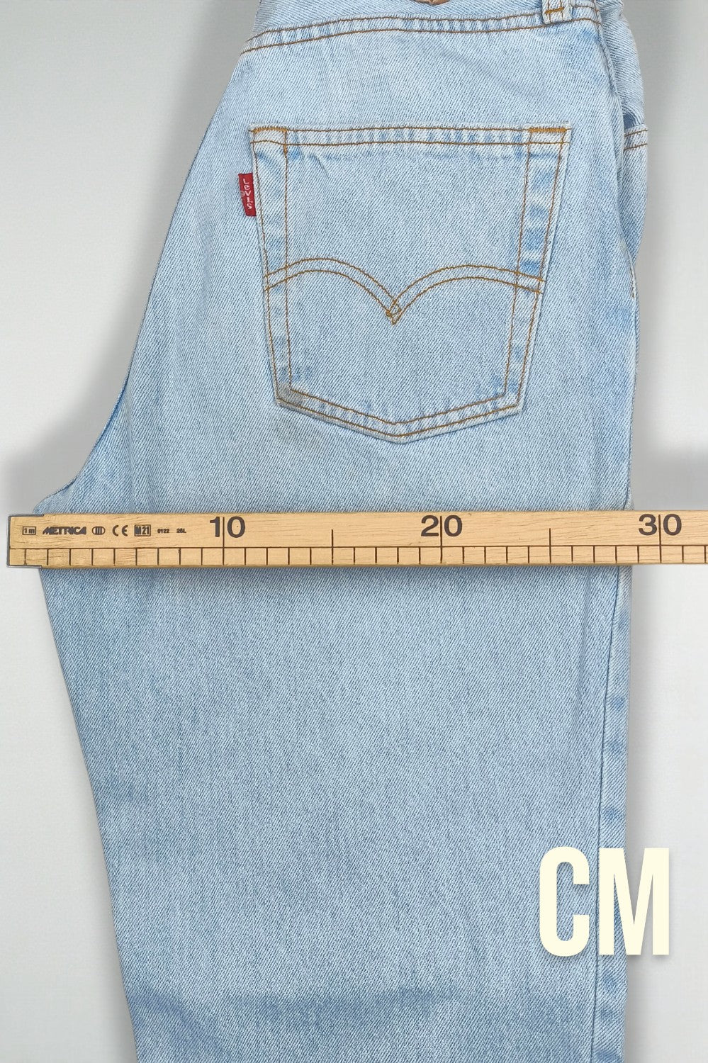 Vintage Levi’s 550 Light Wash Jeans USA Made Blue Denim W30 L32