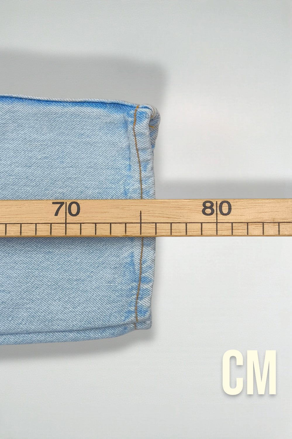Vintage Levi’s 550 Light Wash Jeans USA Made Blue Denim W30 L32