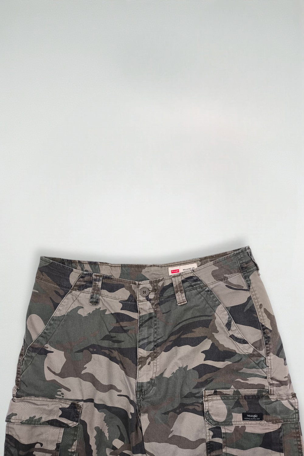 Vintage Wrangler Camouflage Cargo Shorts | Relaxed Fit