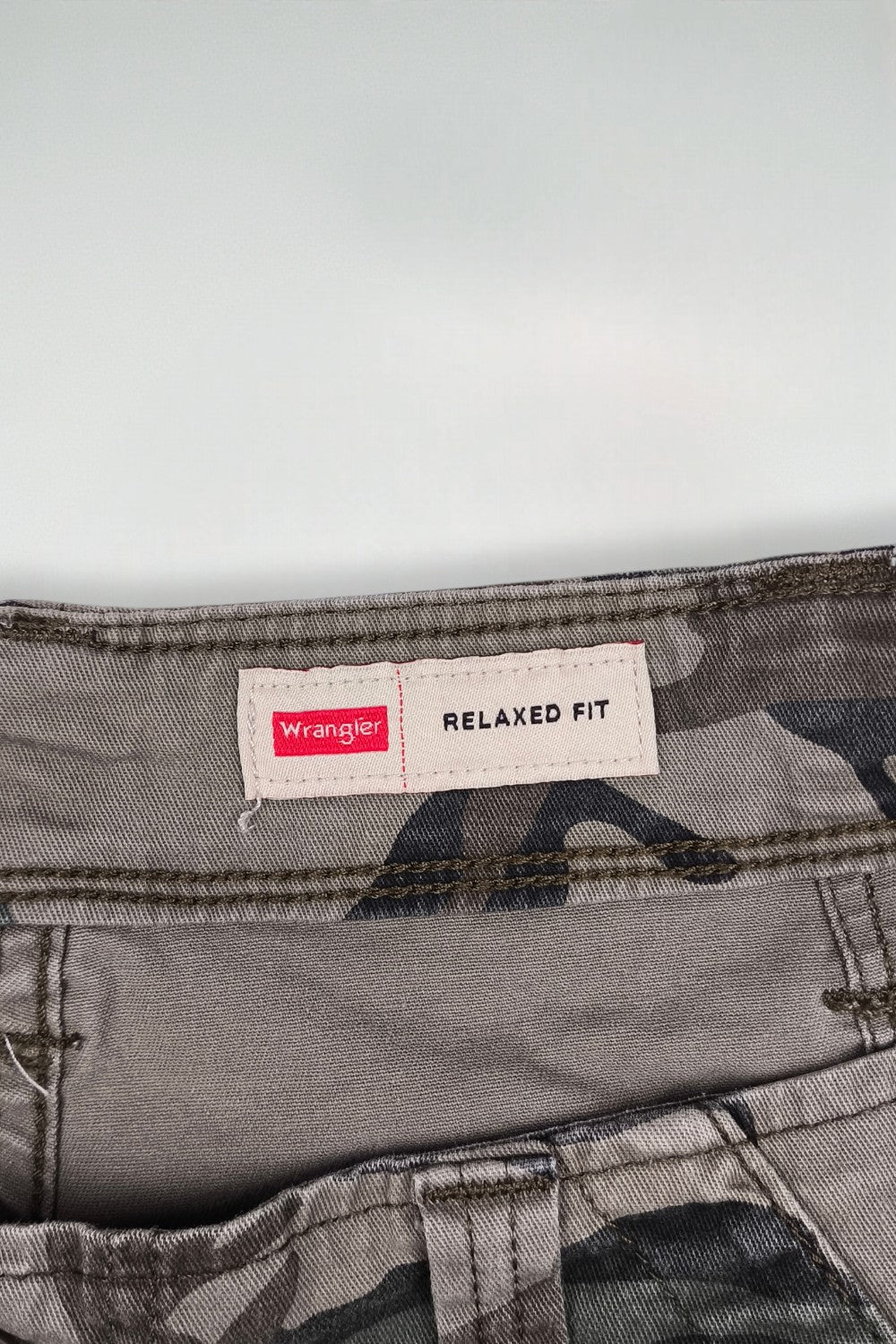 Vintage Wrangler Camouflage Cargo Shorts | Relaxed Fit