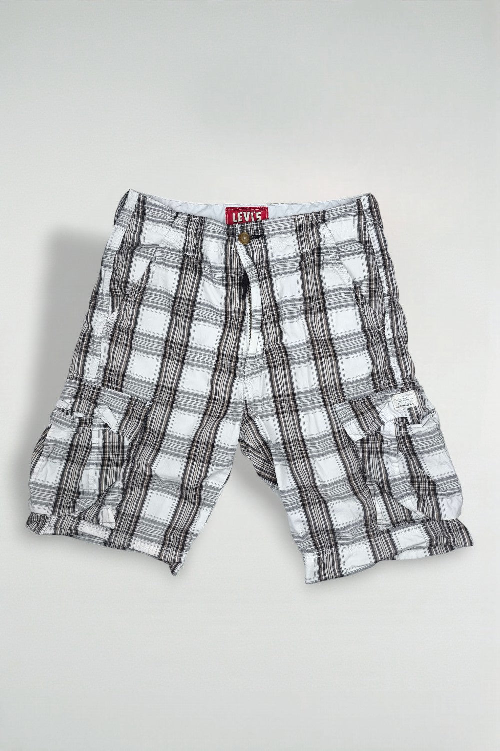Vintage Levi’s Plaid Cargo Shorts White Brown W33 Y2K
