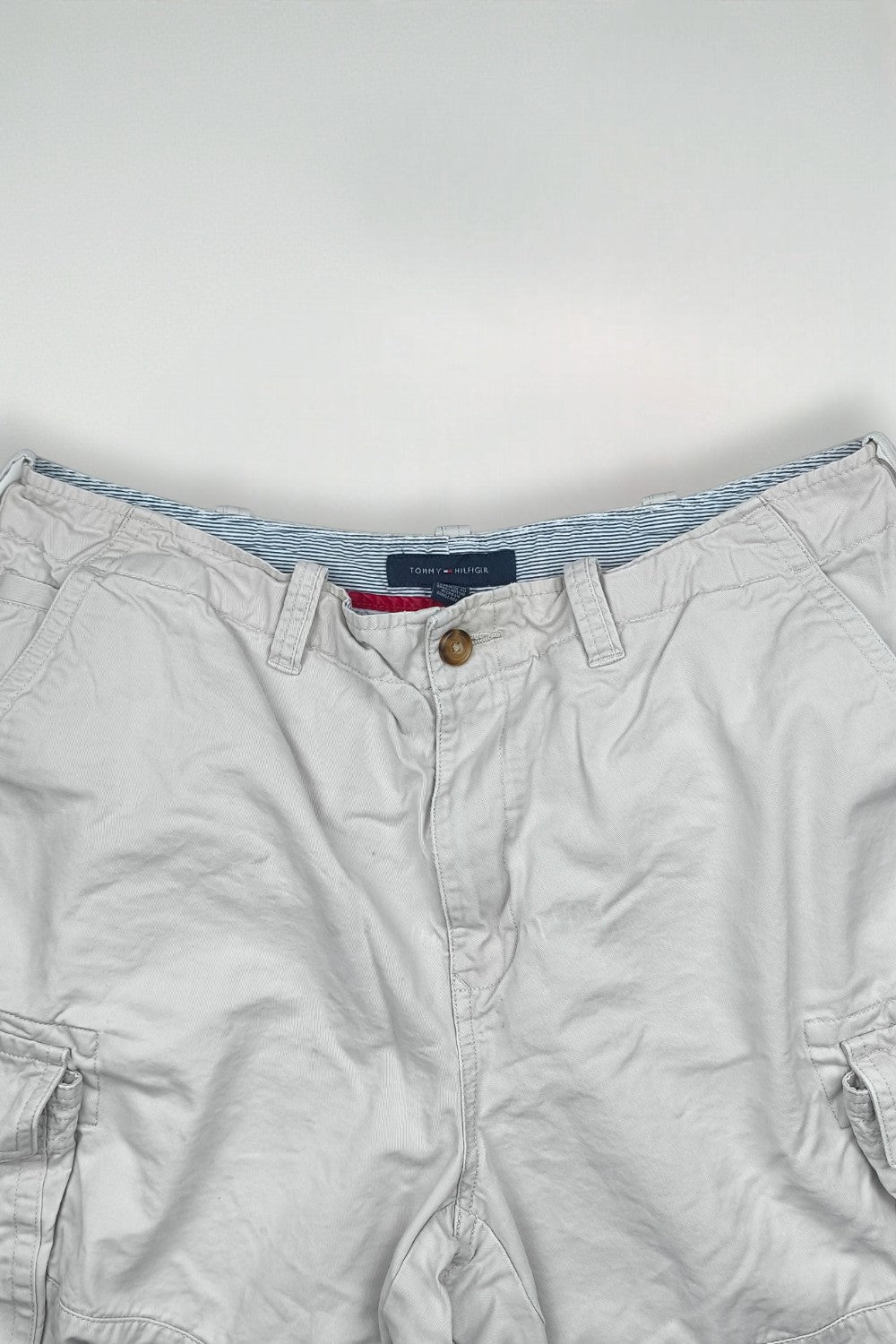 Vintage Tommy Hilfiger Cargo Shorts Beige Utility W36