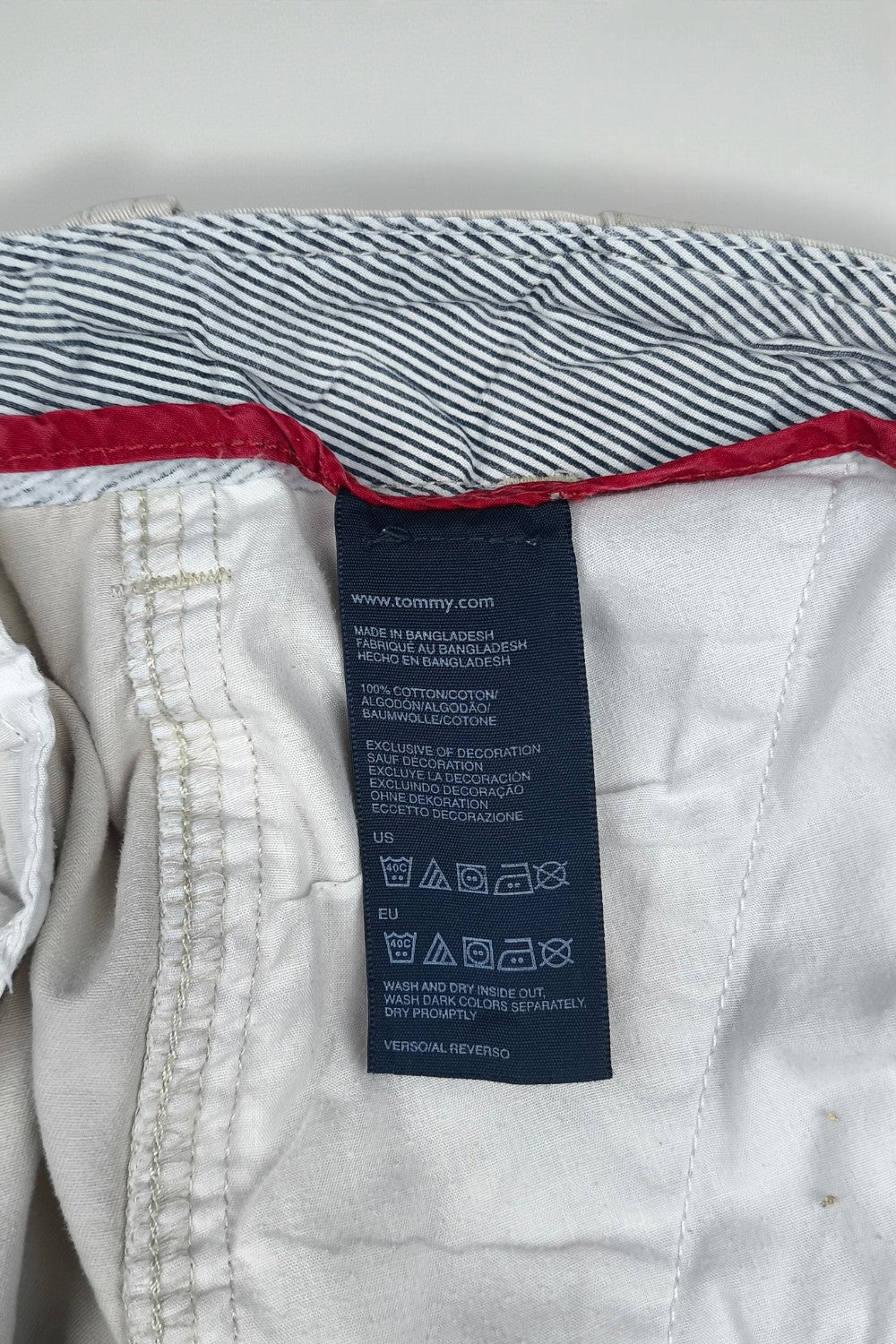 Vintage Tommy Hilfiger Cargo Shorts Beige Utility W36