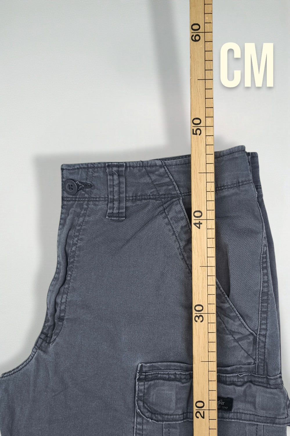 Vintage Wrangler Relaxed Fit Cargo Shorts Grey W32 Utility
