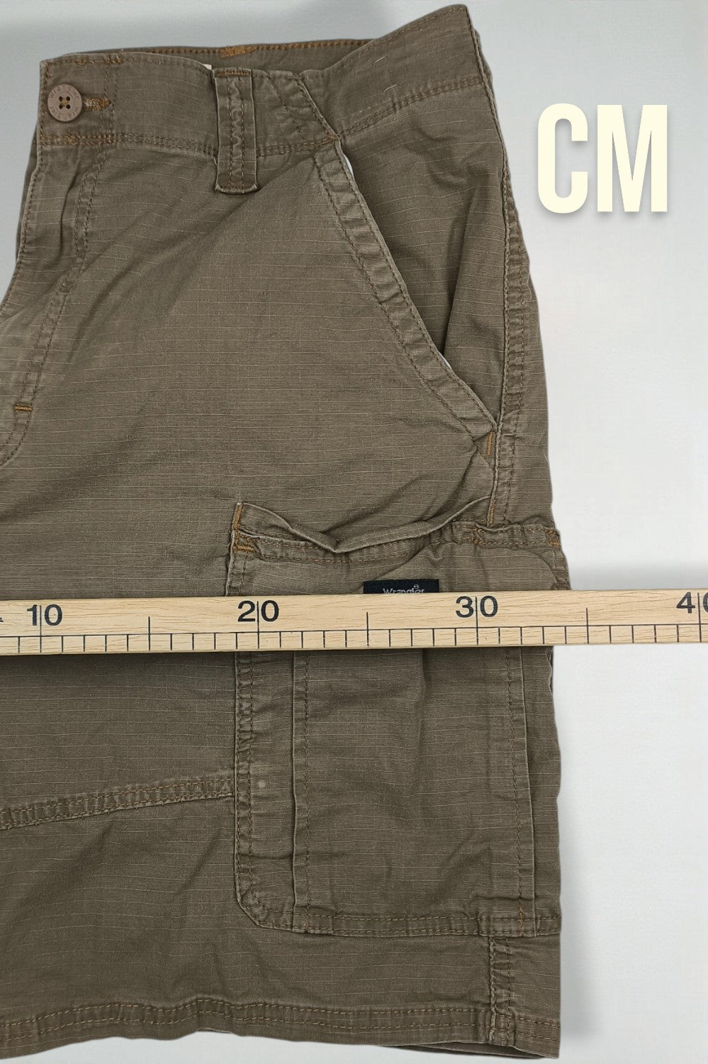 Vintage Wrangler Relaxed Fit Cargo Shorts Brown