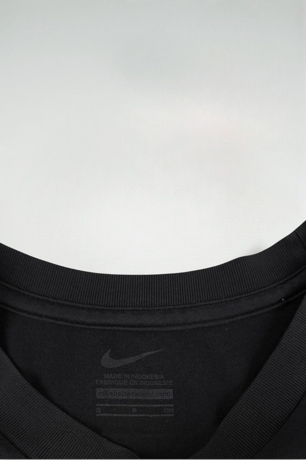 Maglietta vintage Nike USA Soccer Shield nera | Abbigliamento della squadra anni 2010